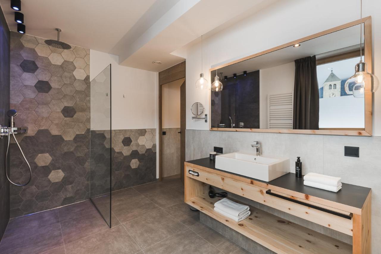 Hotel Zum Mohren Резия Экстерьер фото